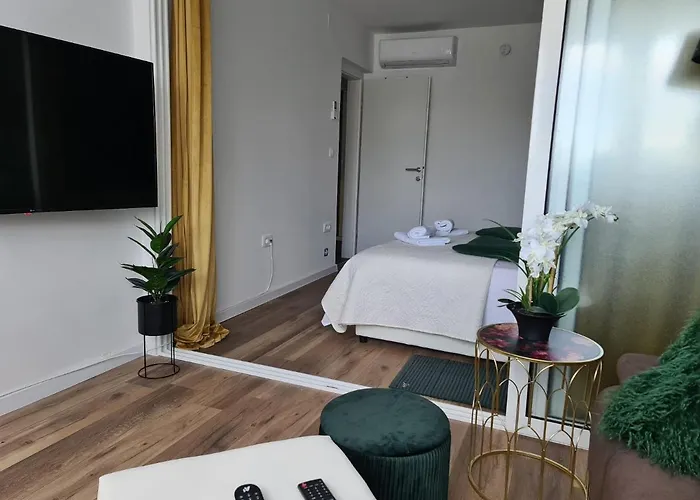 Adriatic Loridas Apartman