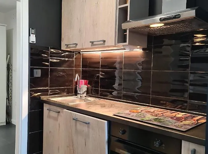 Adriatic Loridas Apartman